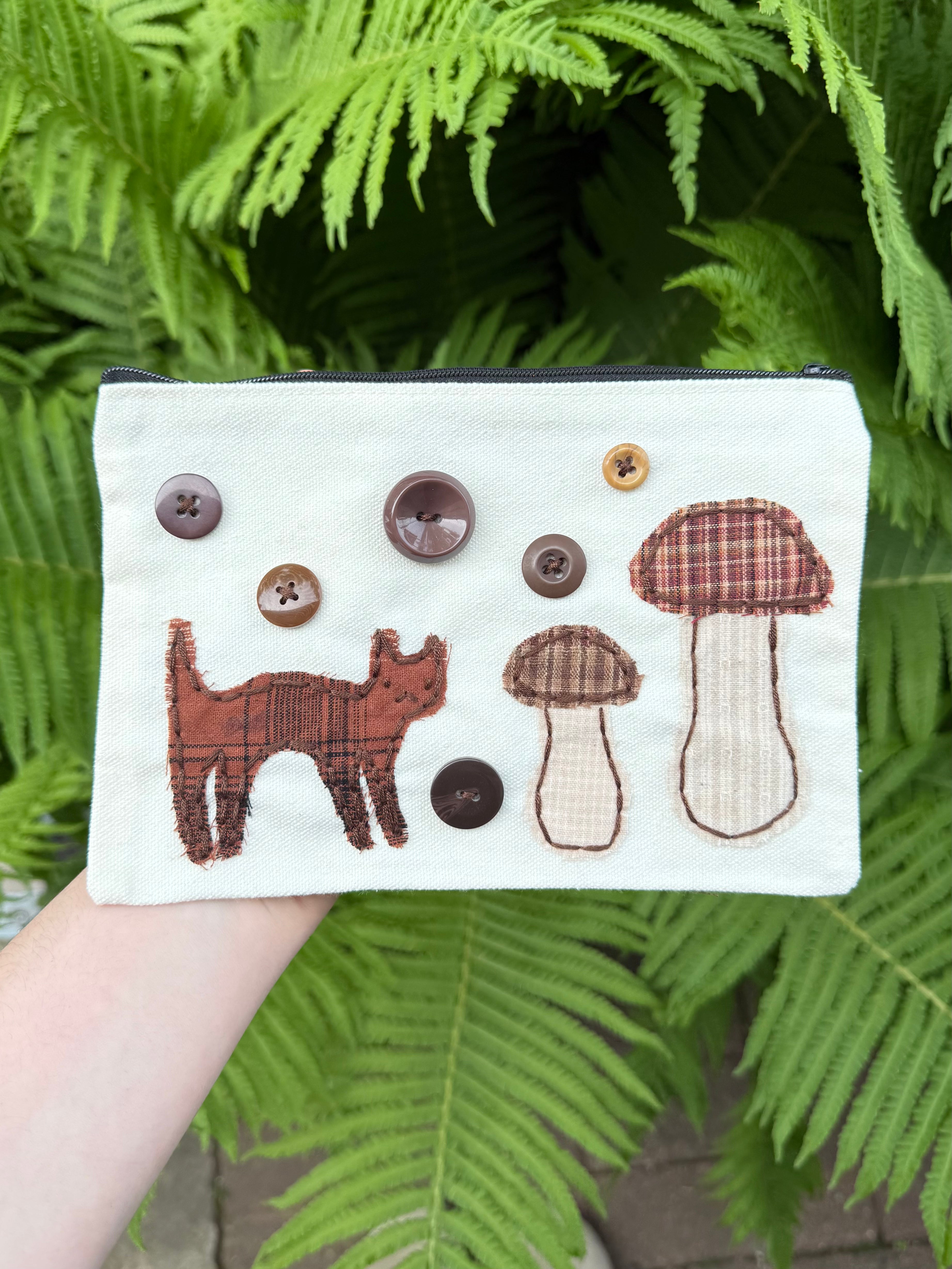 mushroom cat pouch