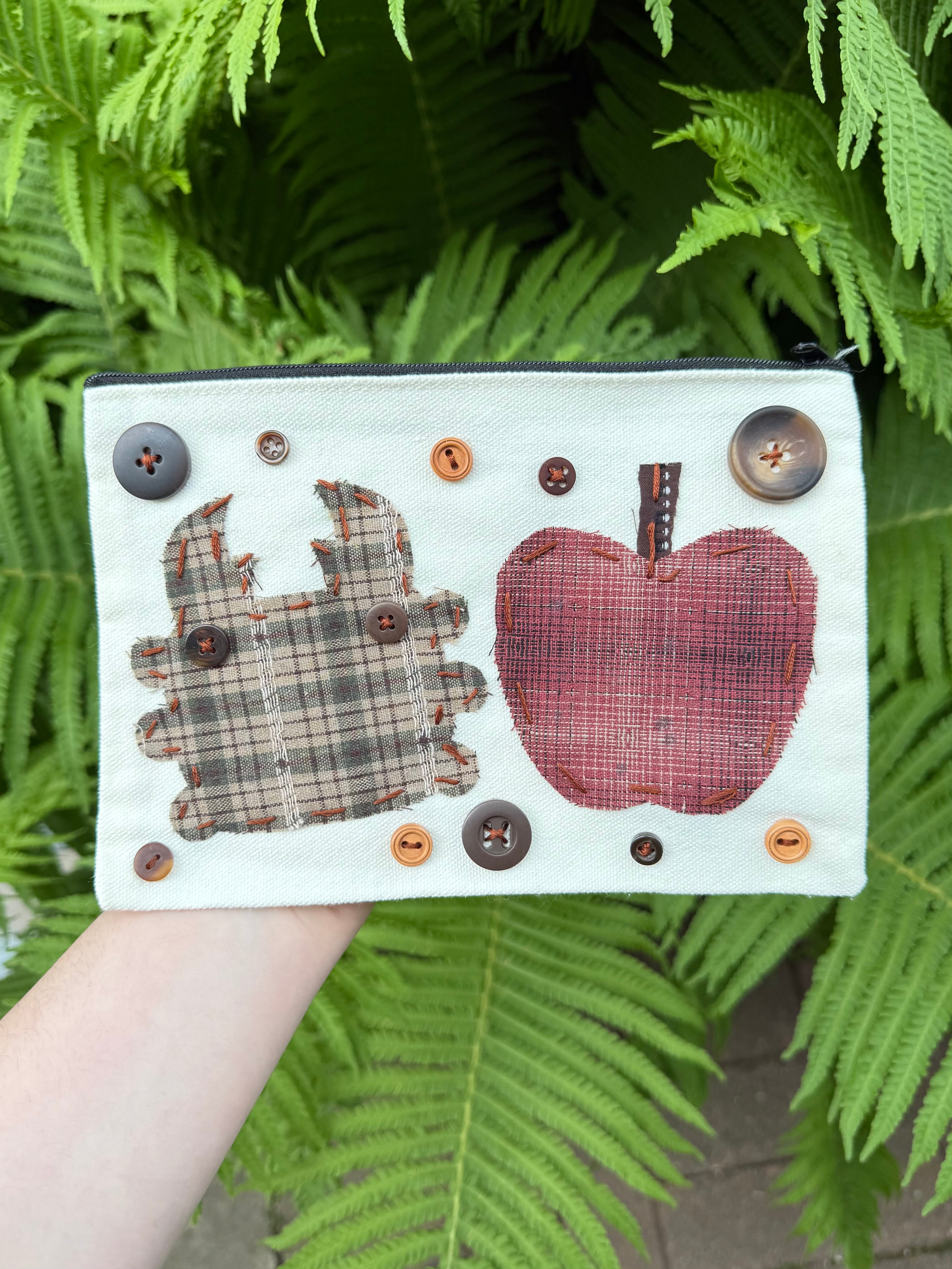 farmers apple bug pouch