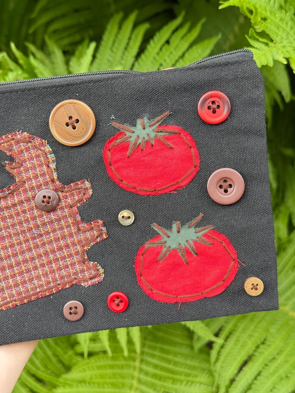 tomato bug pouch