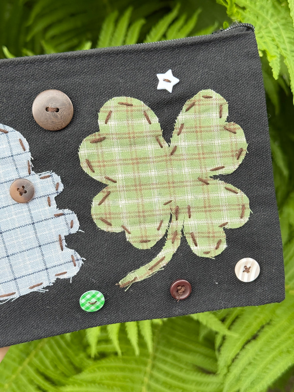 lucky stars bug pouch