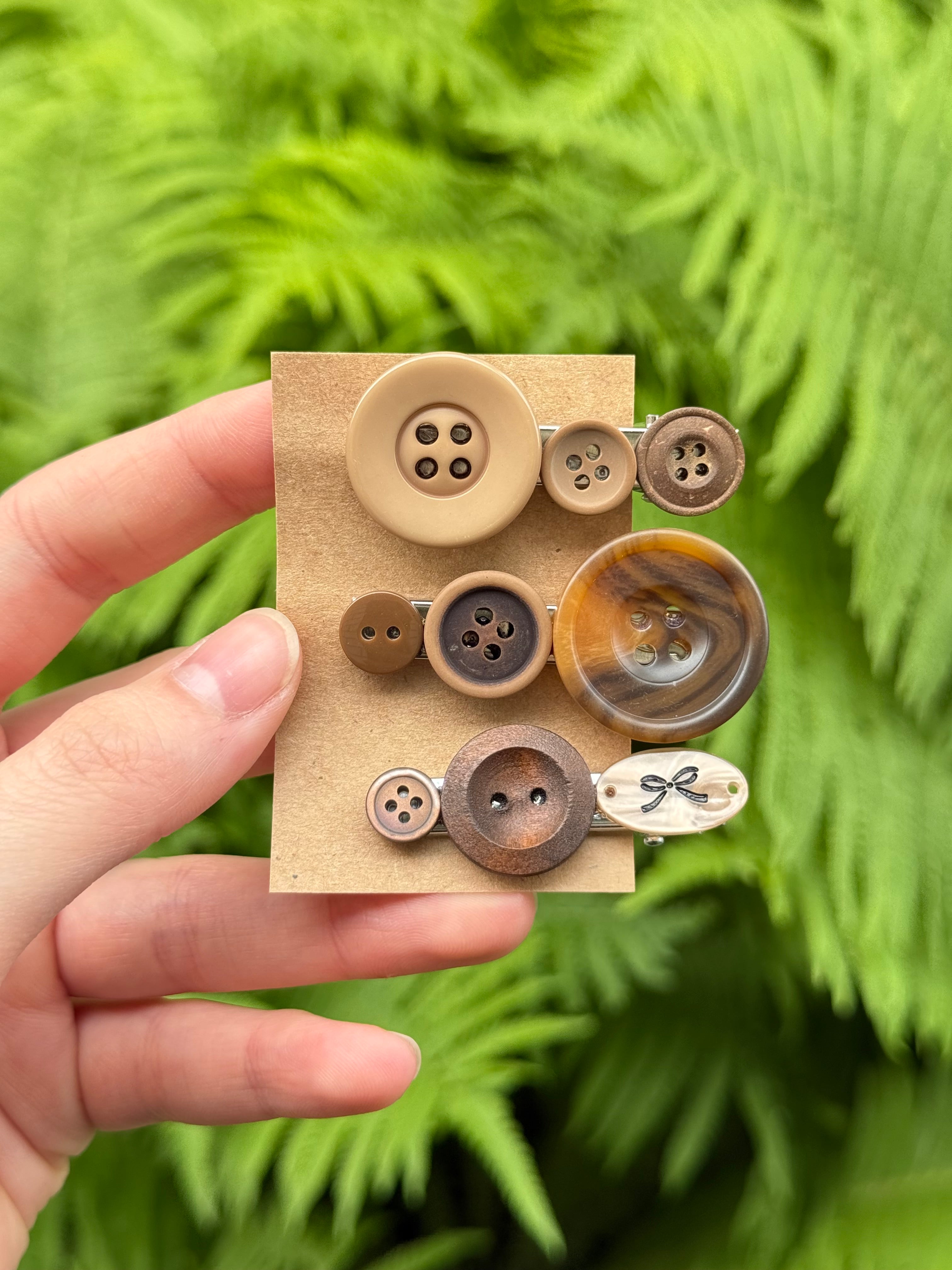 button hairclips - set 14