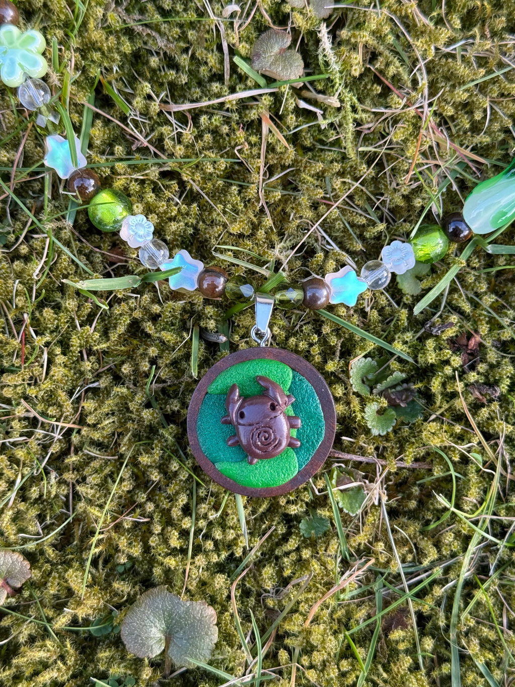 grandma´s garden bug necklace