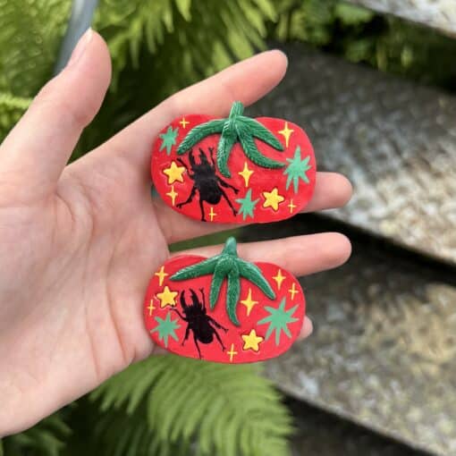 stag beetle tomato hair clip - Image 3