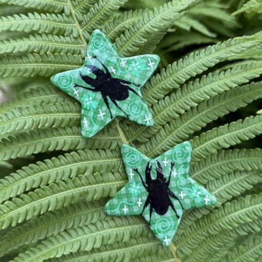 stag beetle lucky clover hair clip ★