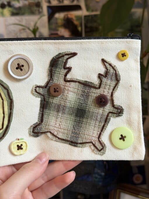 sour apple bug pouch - Image 3